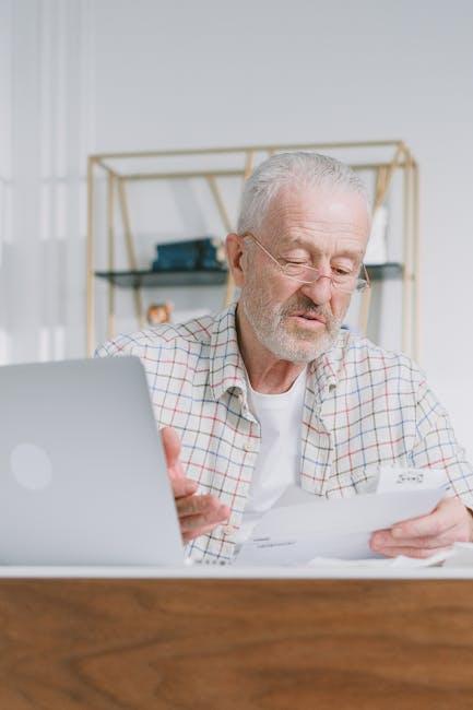 Comparing Traditional and Roth IRAs to Maximize Savings