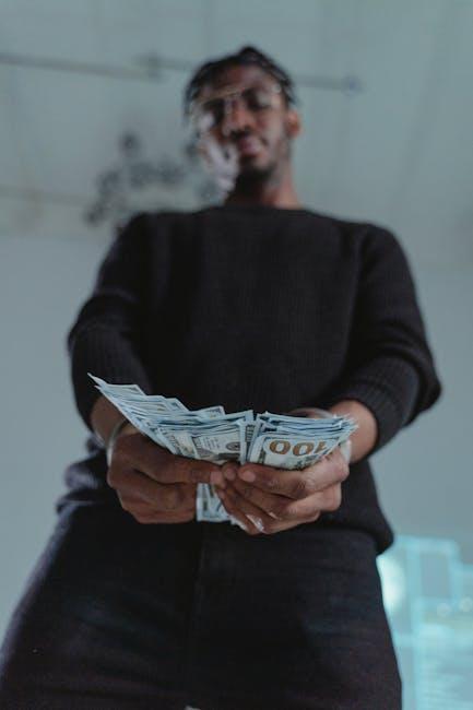 Benefits of Low-Fee Banking for Seniors