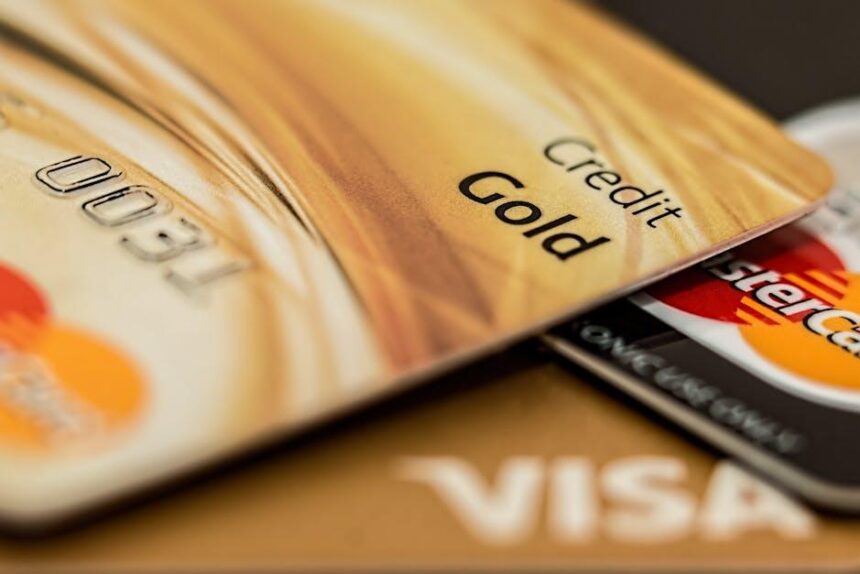 Discover the Top Credit Cards for Hassle-Free Online Shopping in the USA