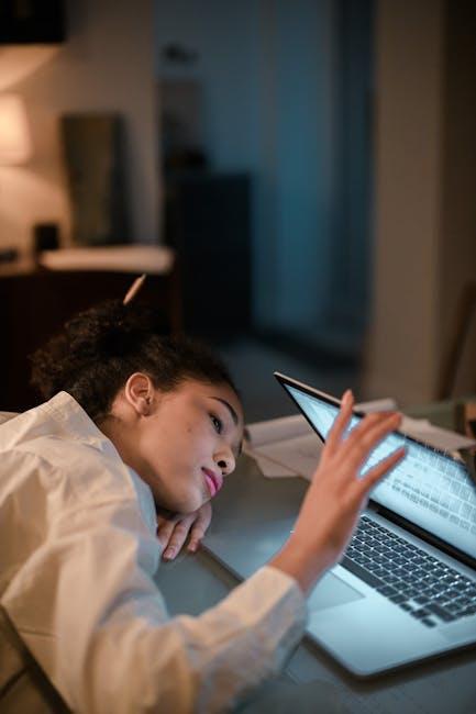 Leveraging Technology Settings and Tools to Enhance Visual Comfort