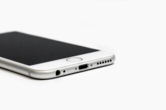 Seamlessly Share Text and Files with Universal Clipboard on iPhone and Mac